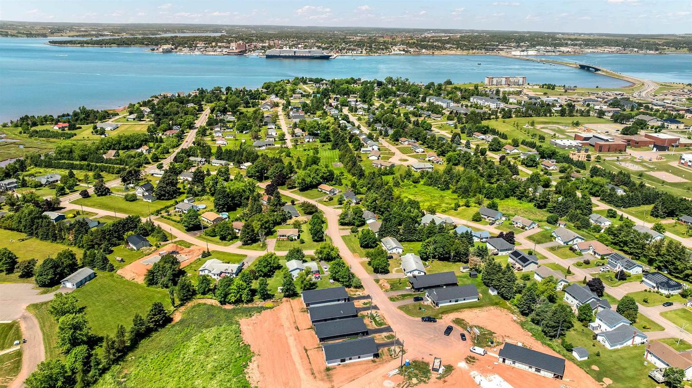 28 Reddin Heights, Stratford, PE