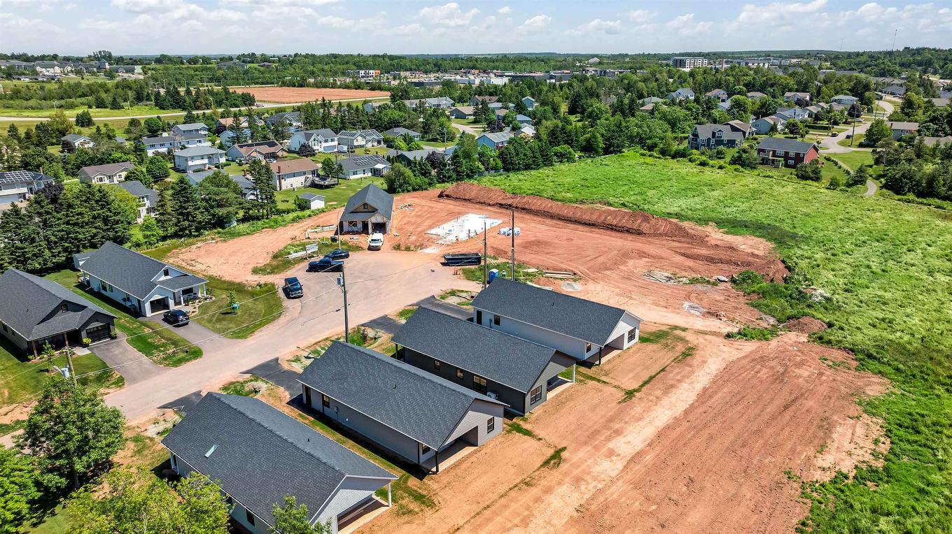 28 Reddin Heights, Stratford, PE