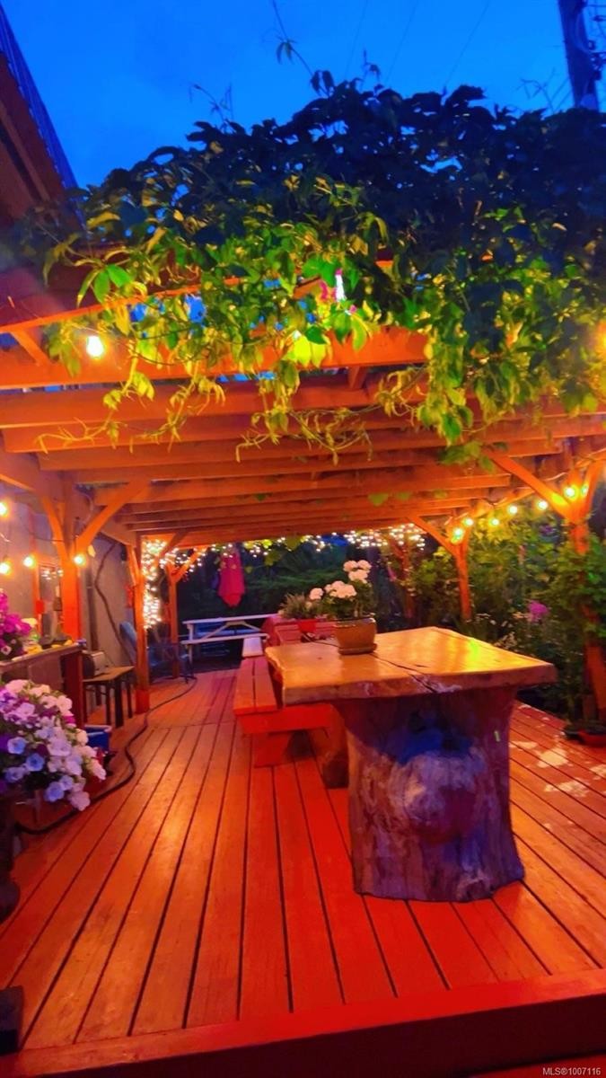 1568 Chaplin St, Crofton, BC