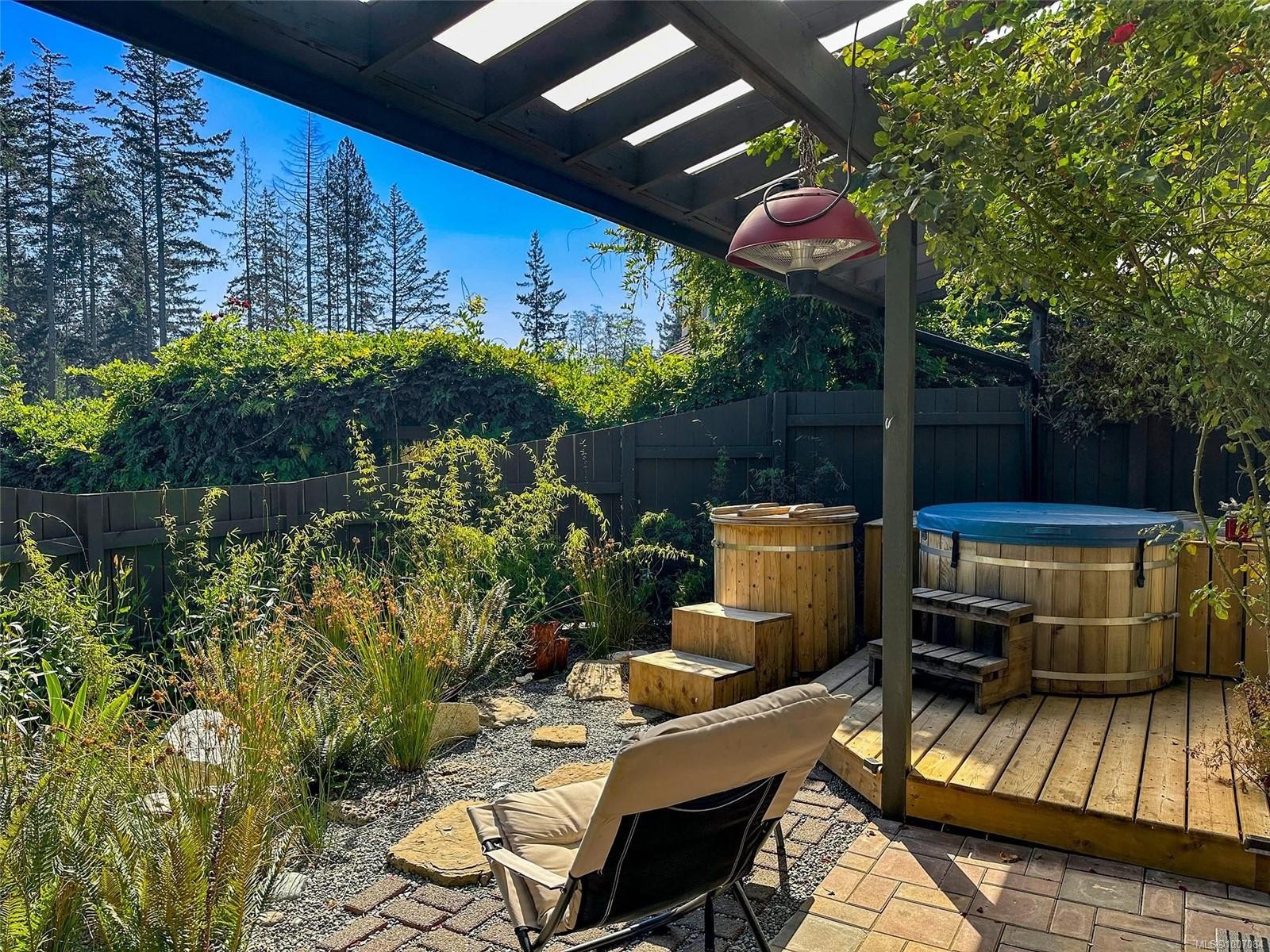 1901 East Rd, Denman Island, BC