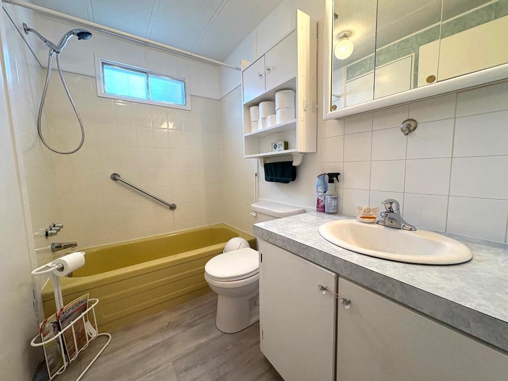 201-3105 South Main Street, Penticton, BC