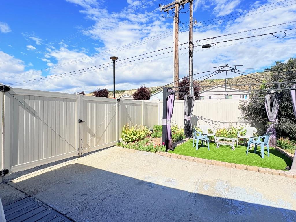 201-3105 South Main Street, Penticton, BC