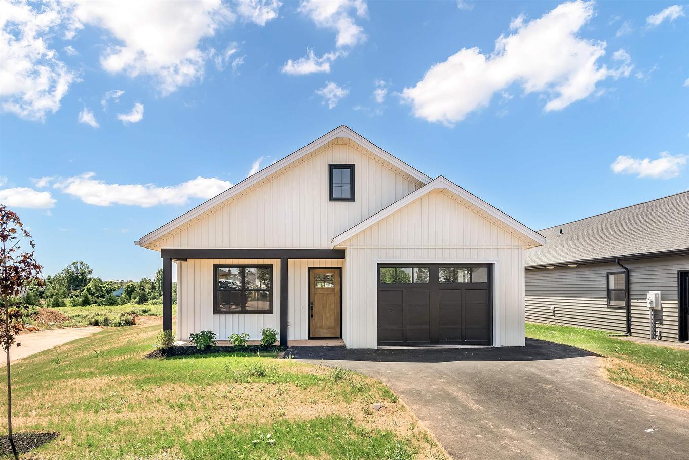 36 Reddin Heights, Stratford, PE