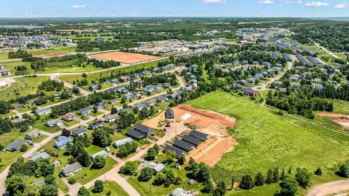 36 Reddin Heights, Stratford, PE