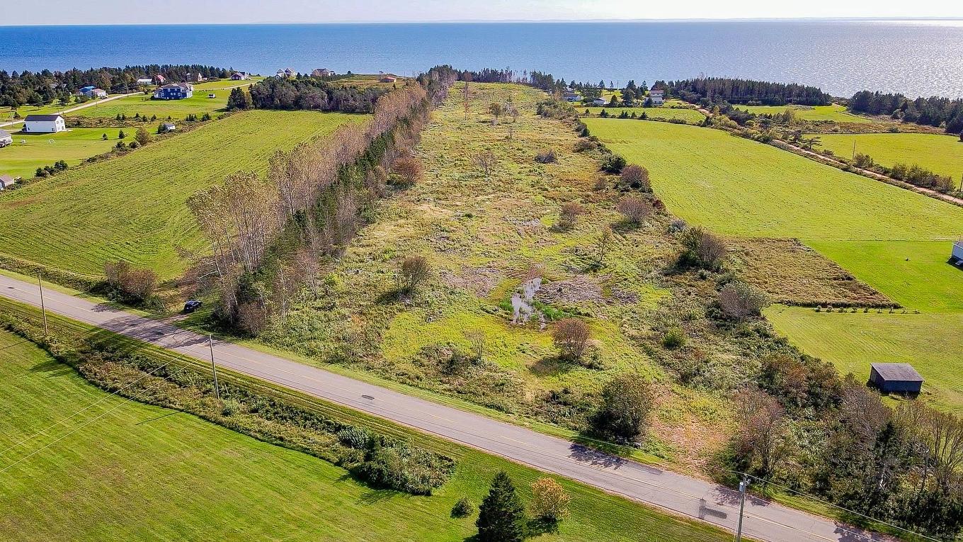 Acreage Route # 19, Canoe Cove, PE