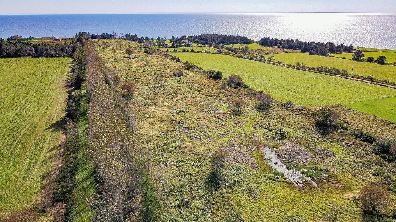 Acreage Route # 19, Canoe Cove, PE