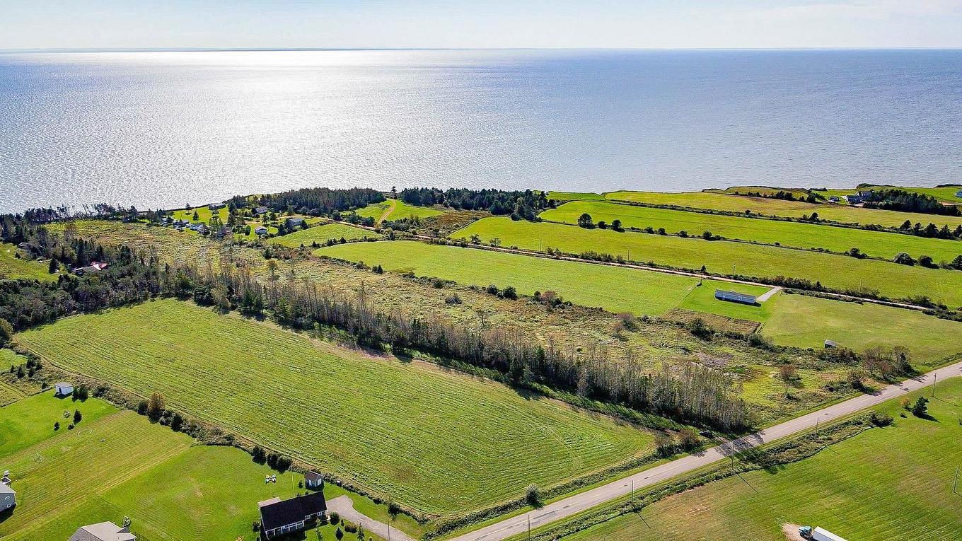 Acreage Route # 19, Canoe Cove, PE