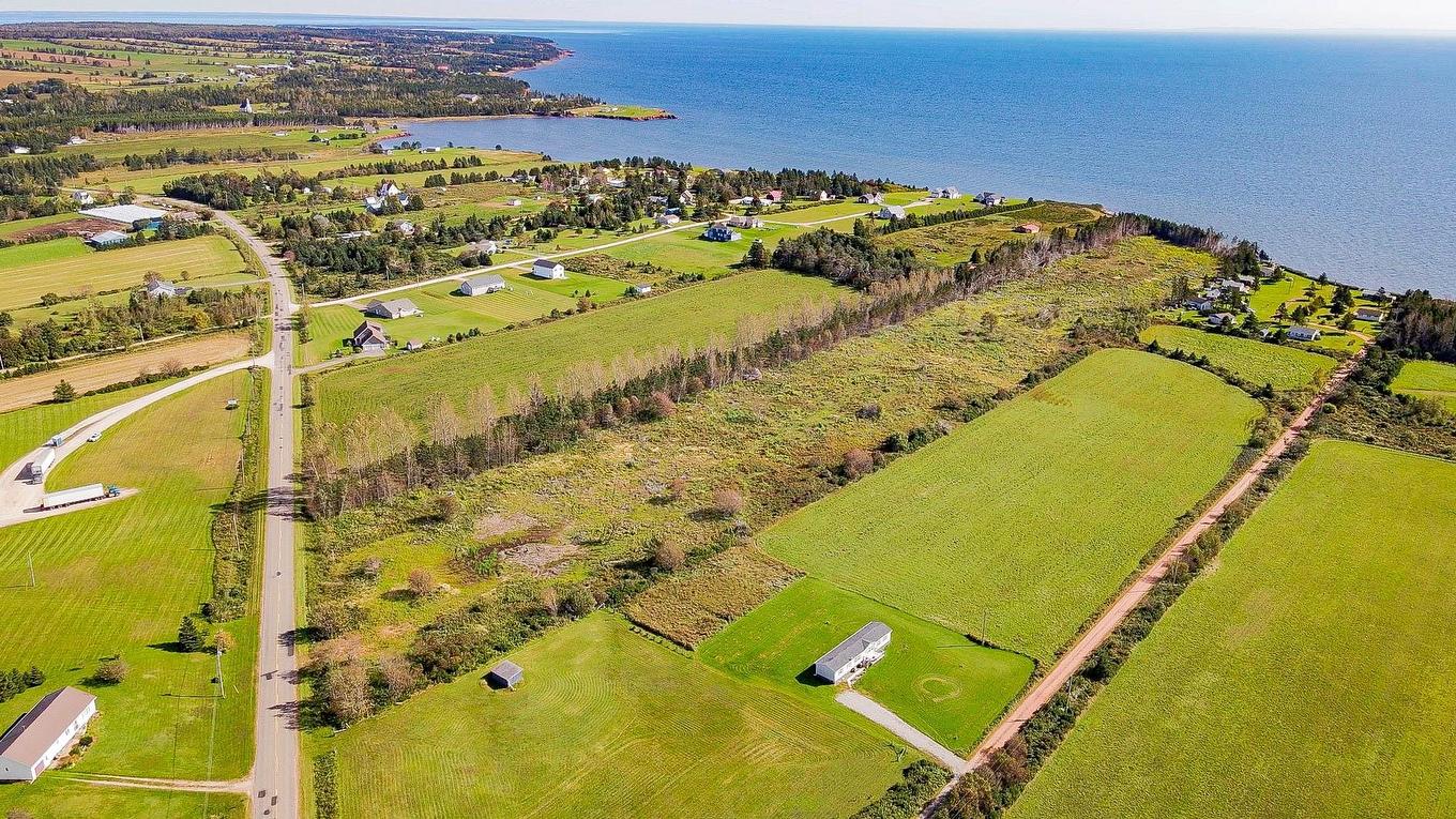 Acreage Route # 19, Canoe Cove, PE