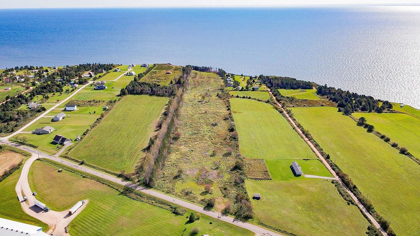 Acreage Route # 19, Canoe Cove, PE