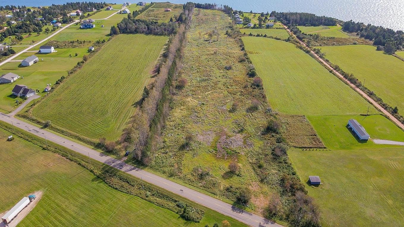Acreage Route # 19, Canoe Cove, PE