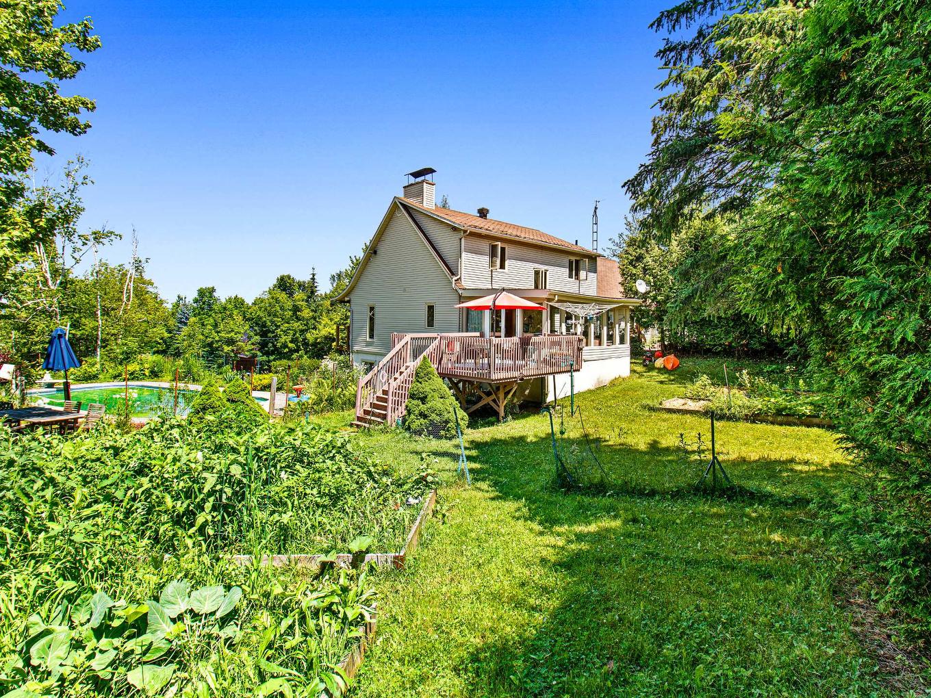 Face arrière - 202 Ch. Des Chênes, Sainte-Anne-Des-Lacs, QC - Outdoor