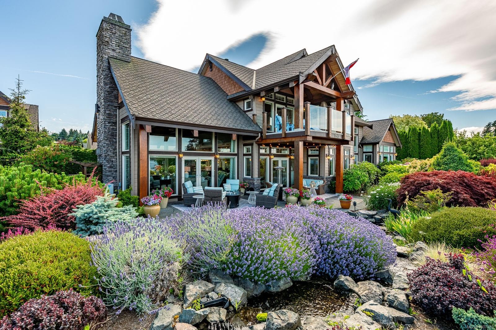 3943-3941 Marine Dr, Royston, BC