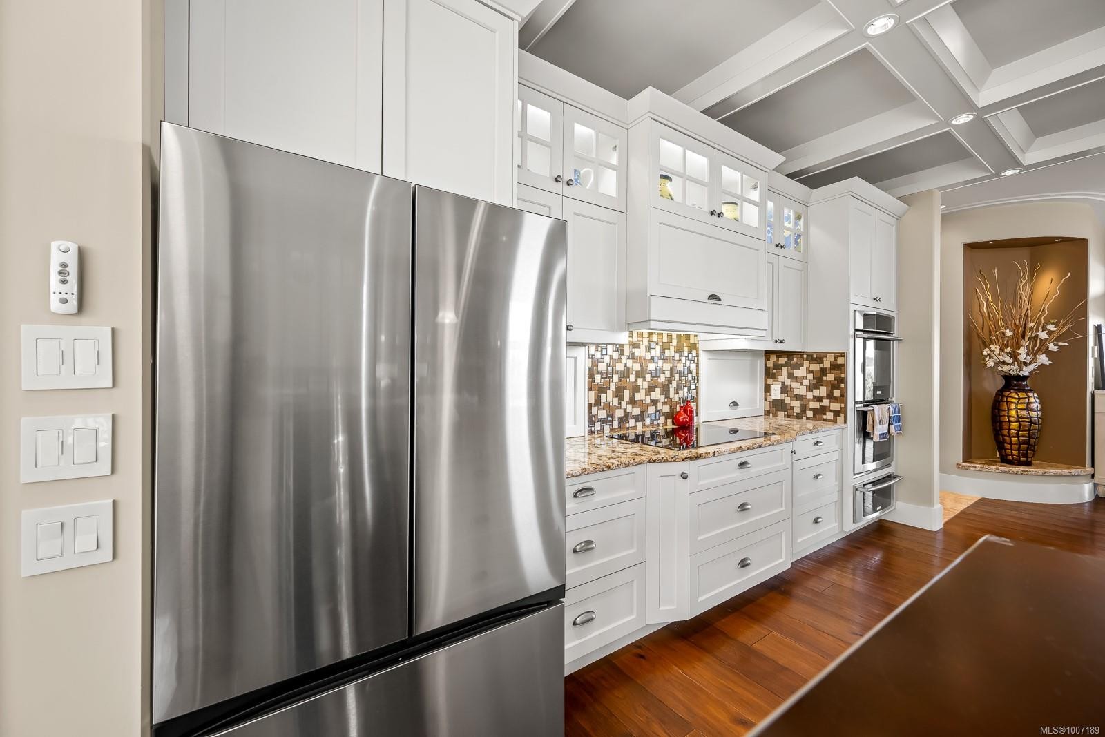 3943-3941 Marine Dr, Royston, BC