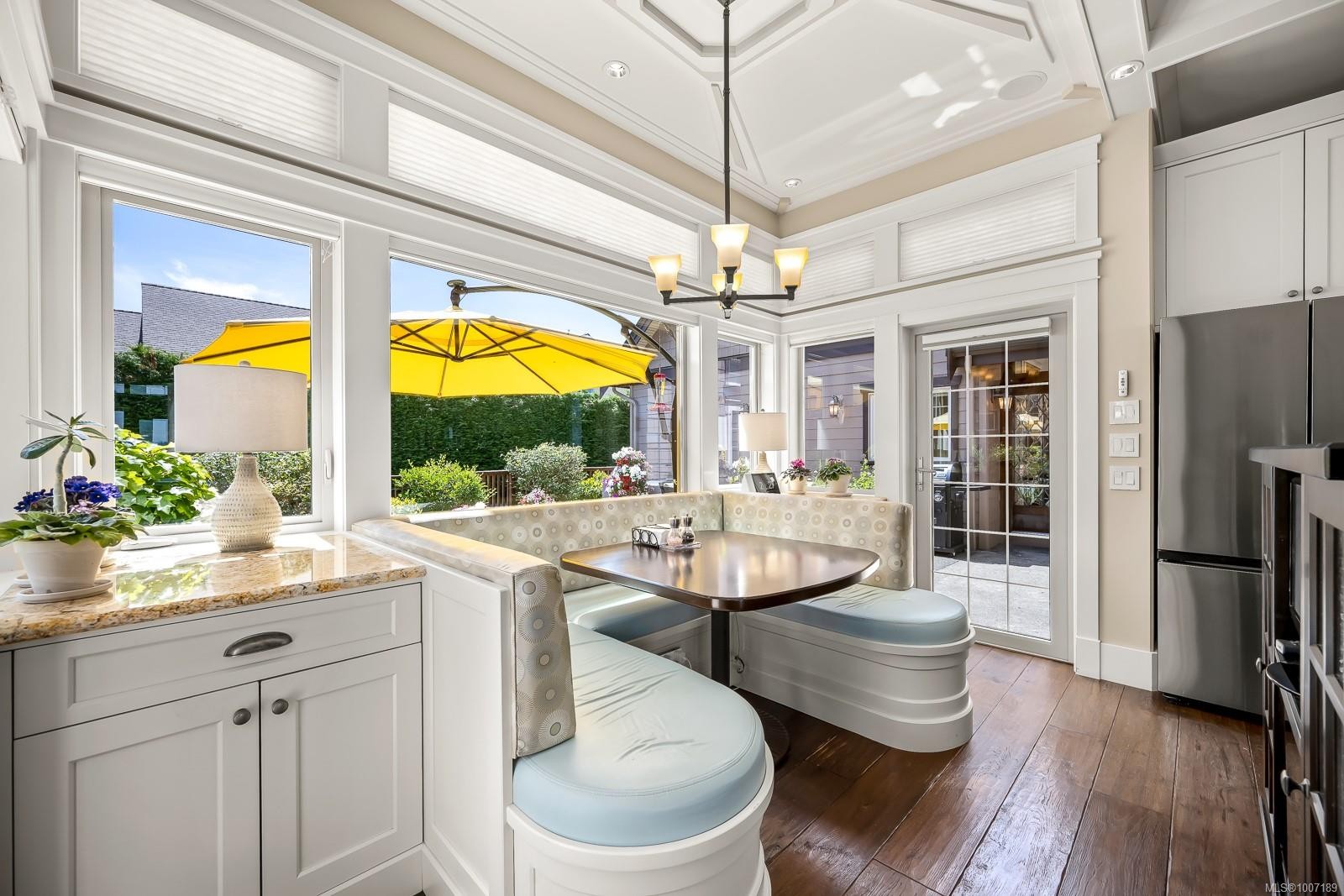 3943-3941 Marine Dr, Royston, BC