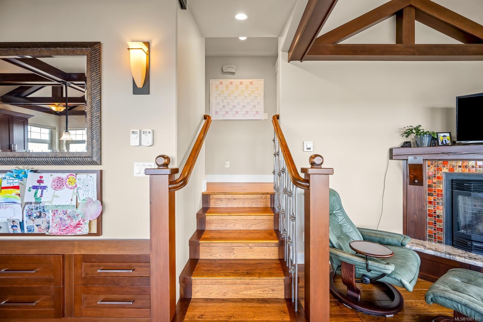 3943-3941 Marine Dr, Royston, BC