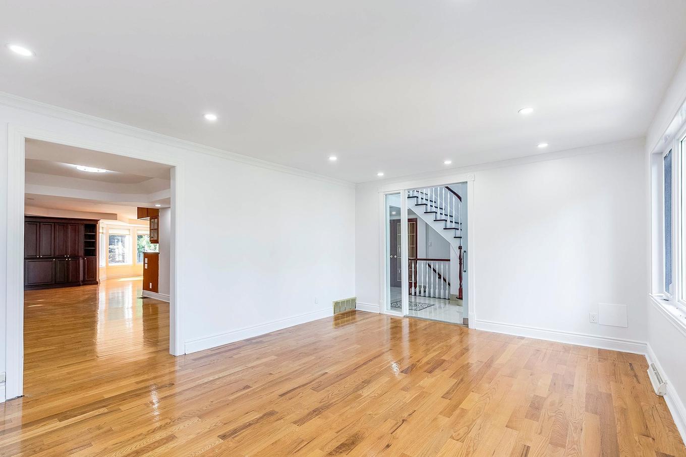 Salle familiale - 97 Rue Chatillon, Dollard-Des-Ormeaux, QC - Indoor Photo Showing Other Room