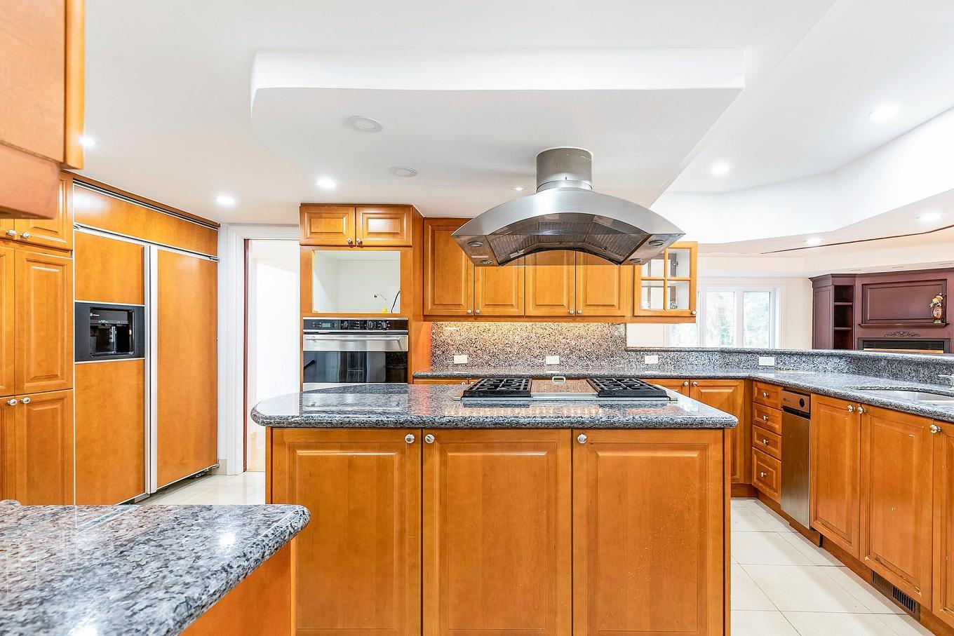 Cuisine - 97 Rue Chatillon, Dollard-Des-Ormeaux, QC - Indoor Photo Showing Kitchen