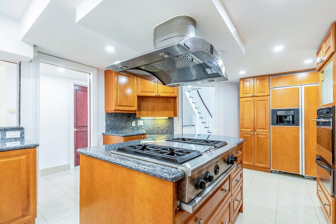 Cuisine - 97 Rue Chatillon, Dollard-Des-Ormeaux, QC - Indoor Photo Showing Kitchen