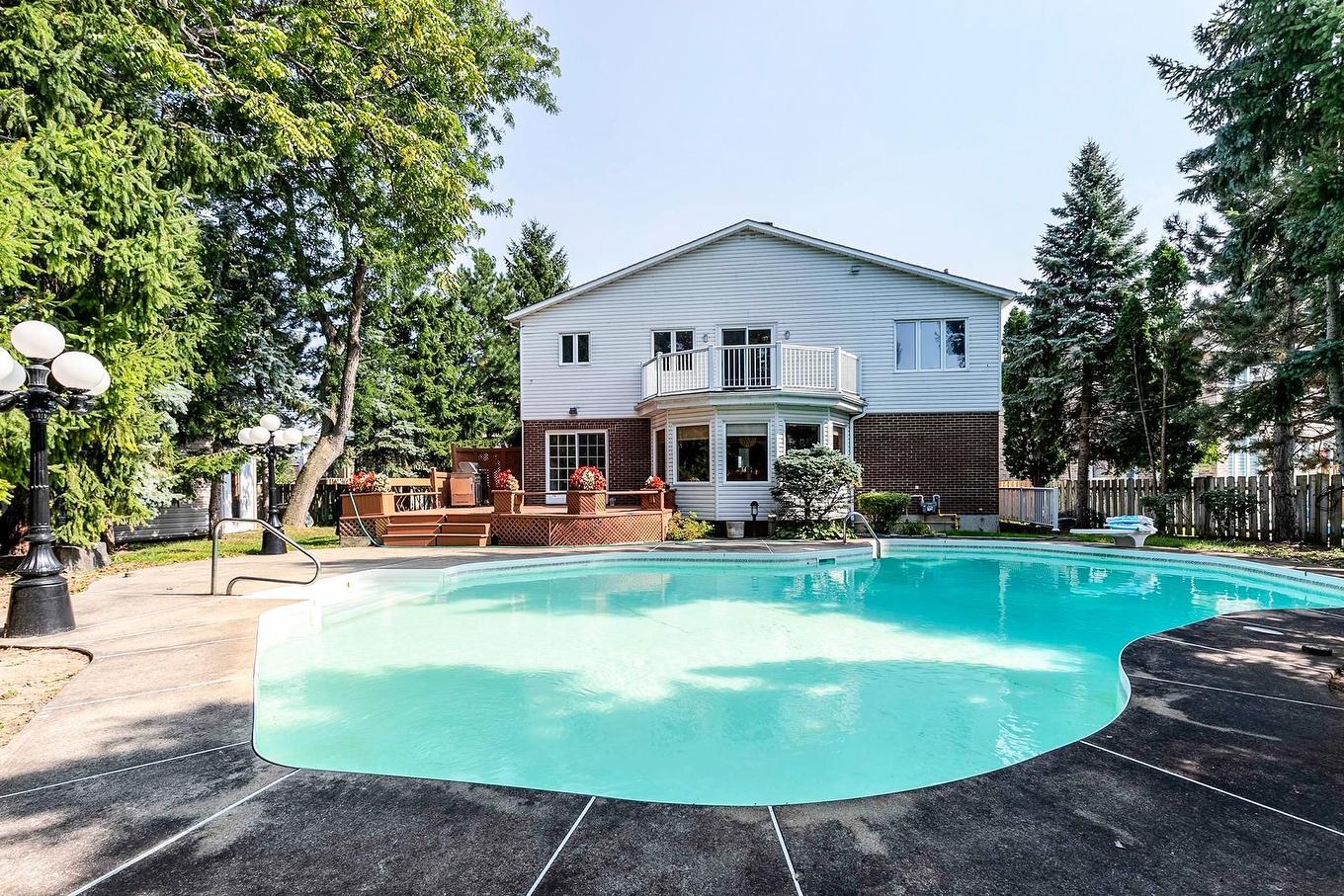 Cour - 97 Rue Chatillon, Dollard-Des-Ormeaux, QC - Outdoor With In Ground Pool With Backyard