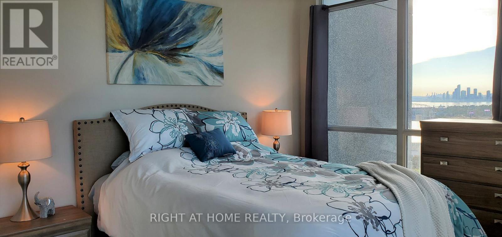 2502 - 219 Fort York Boulevard, Toronto, ON - Indoor Photo Showing Bedroom