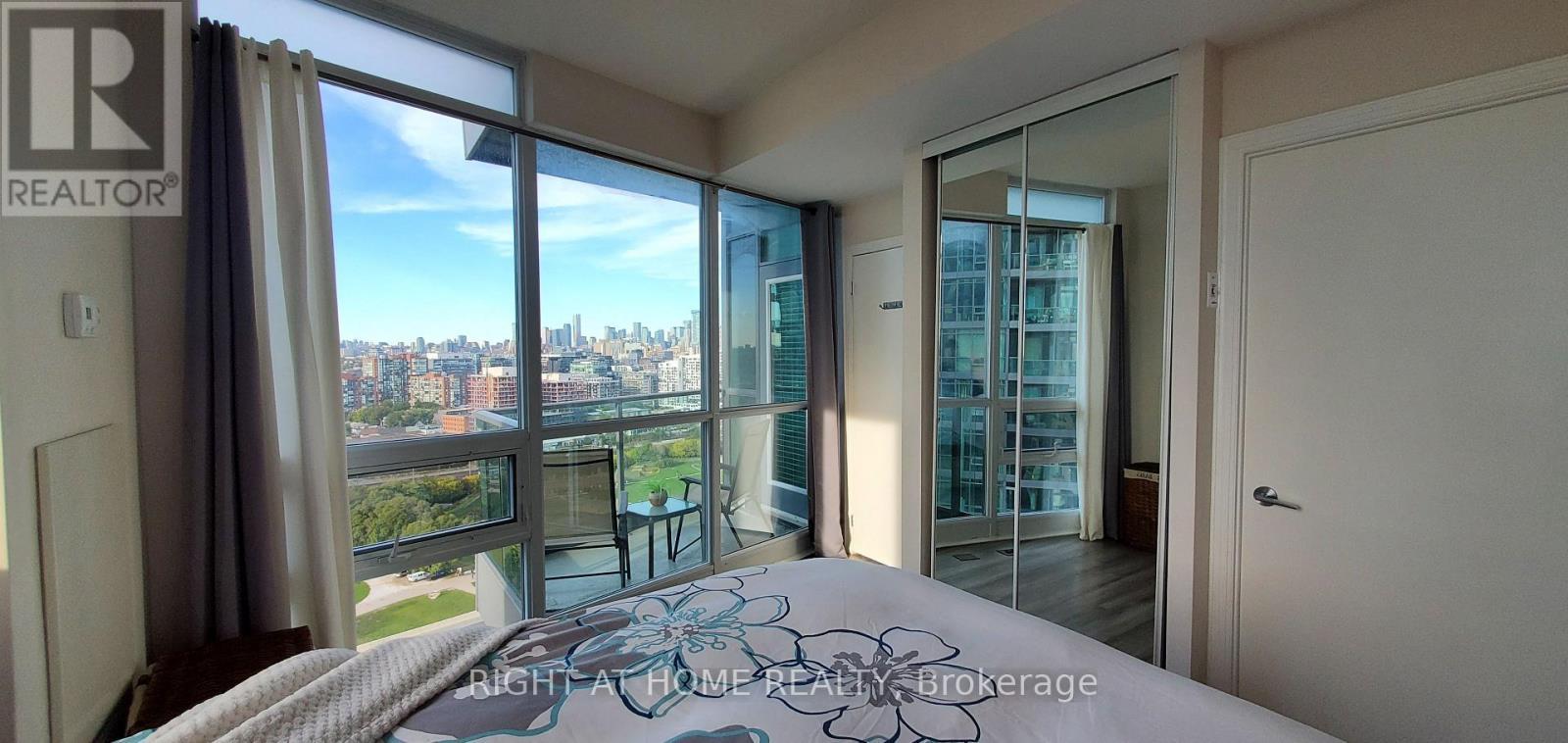 2502 - 219 Fort York Boulevard, Toronto, ON - Indoor Photo Showing Bedroom