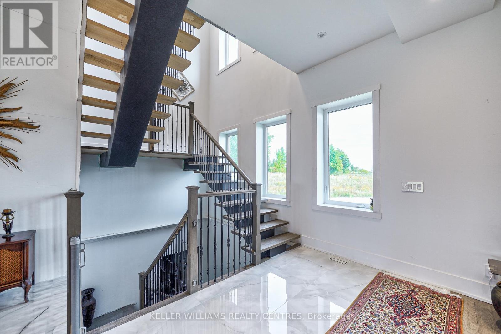 6196 Ravenshoe Road, Georgina, ON - Indoor Photo Showing Other Room