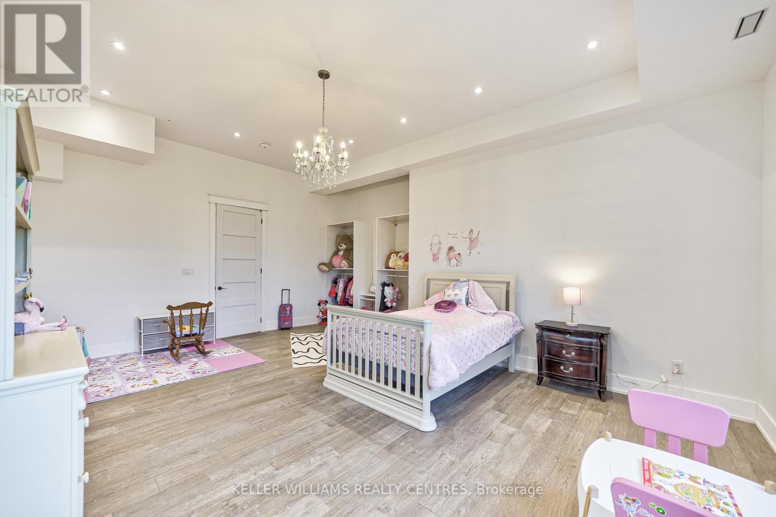6196 Ravenshoe Road, Georgina, ON - Indoor Photo Showing Bedroom