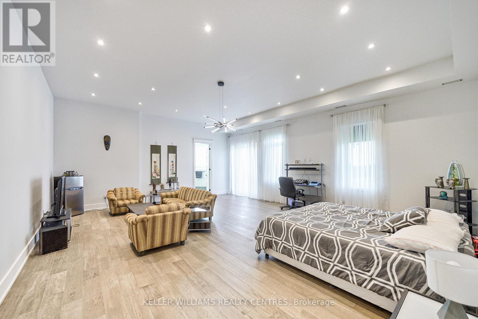 6196 Ravenshoe Road, Georgina, ON - Indoor