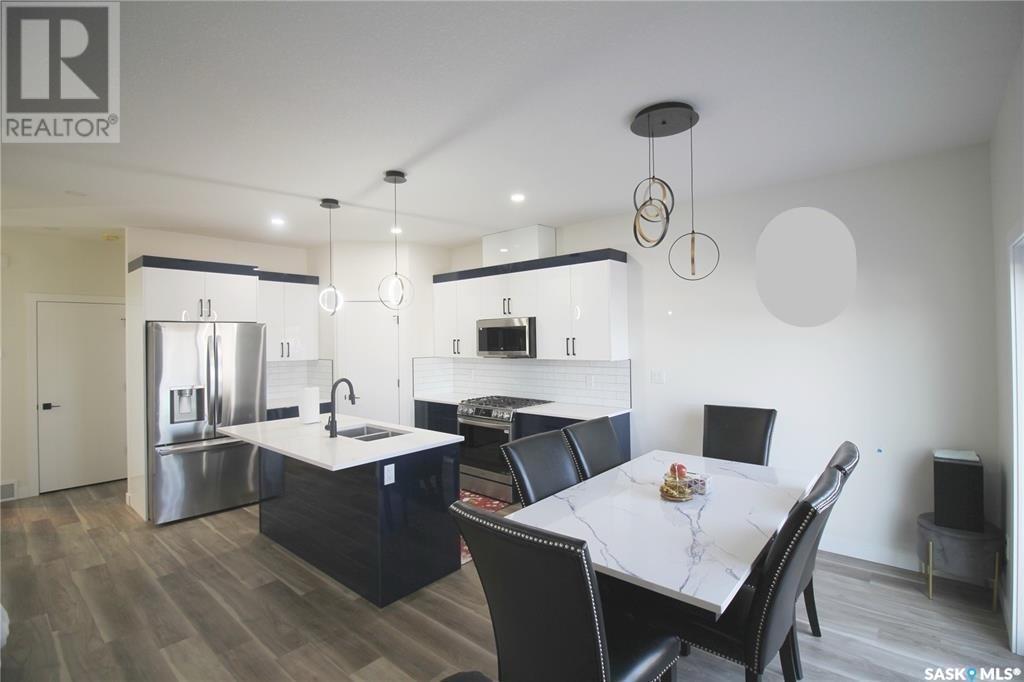 3005 Dumont Way, Regina, SK - Indoor