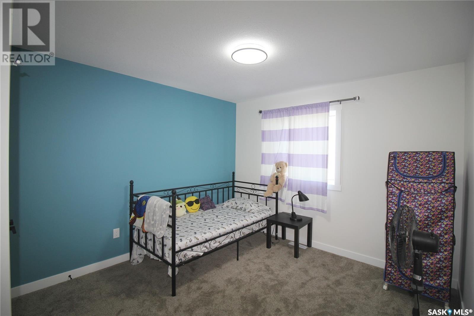 3005 Dumont Way, Regina, SK - Indoor Photo Showing Bedroom