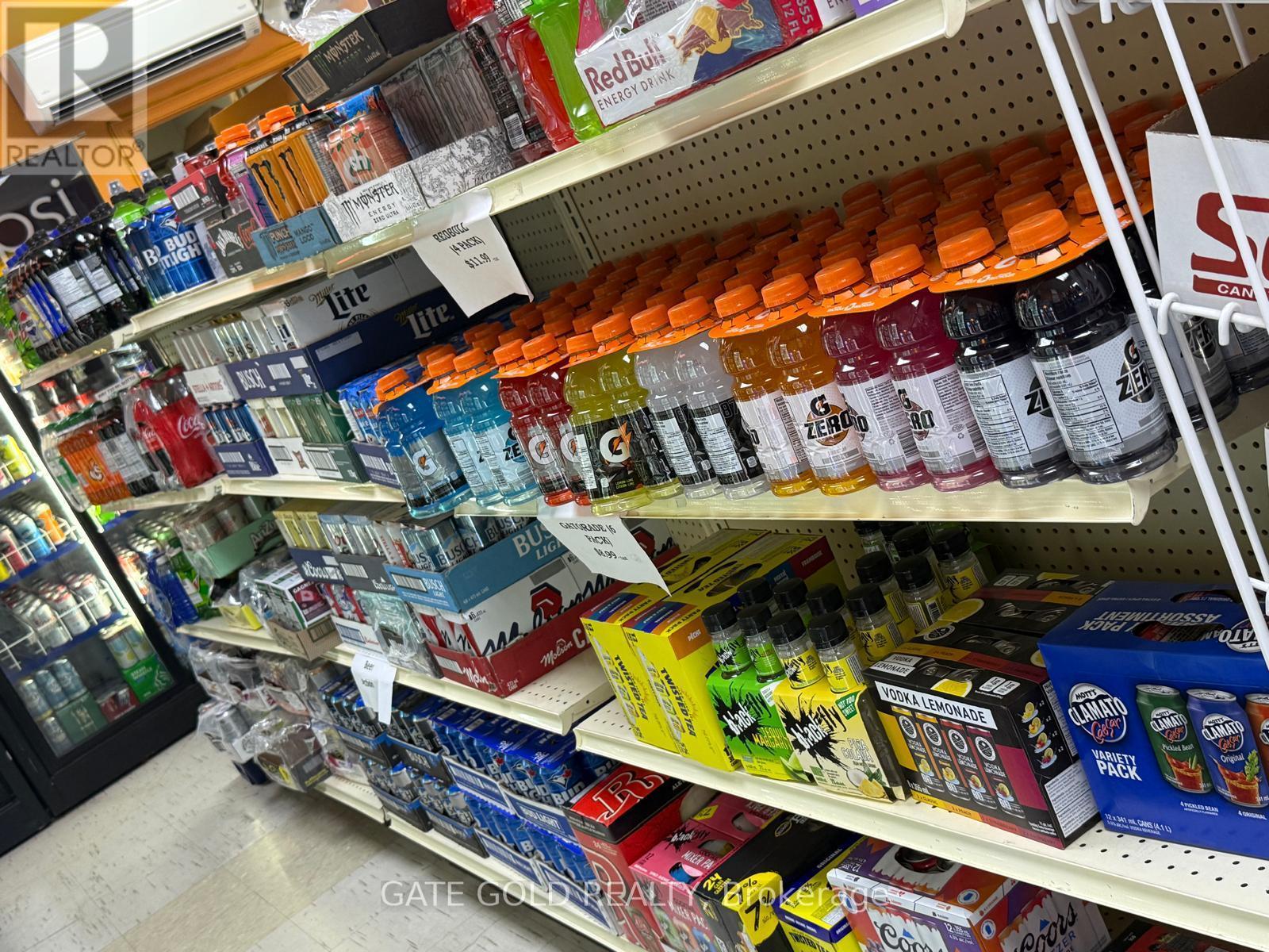 3 - 8 Queensway E, Norfolk, ON