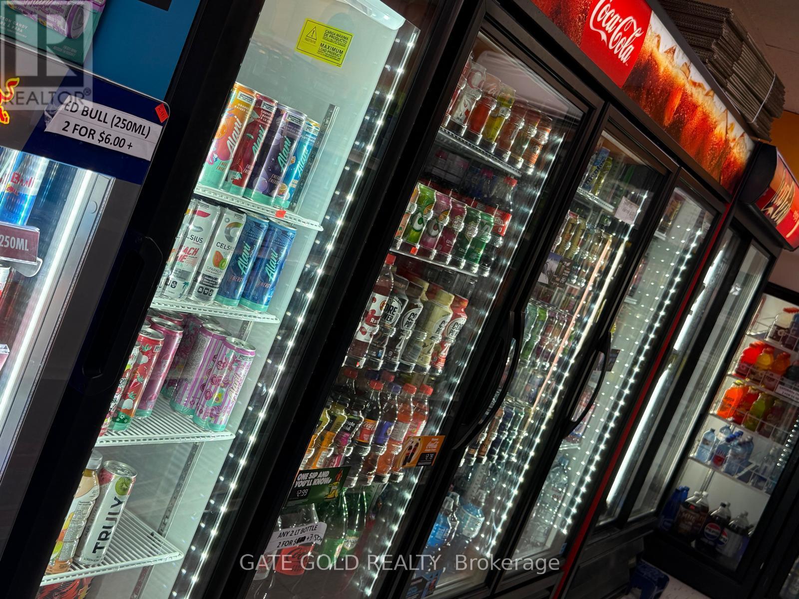 3 - 8 Queensway E, Norfolk, ON