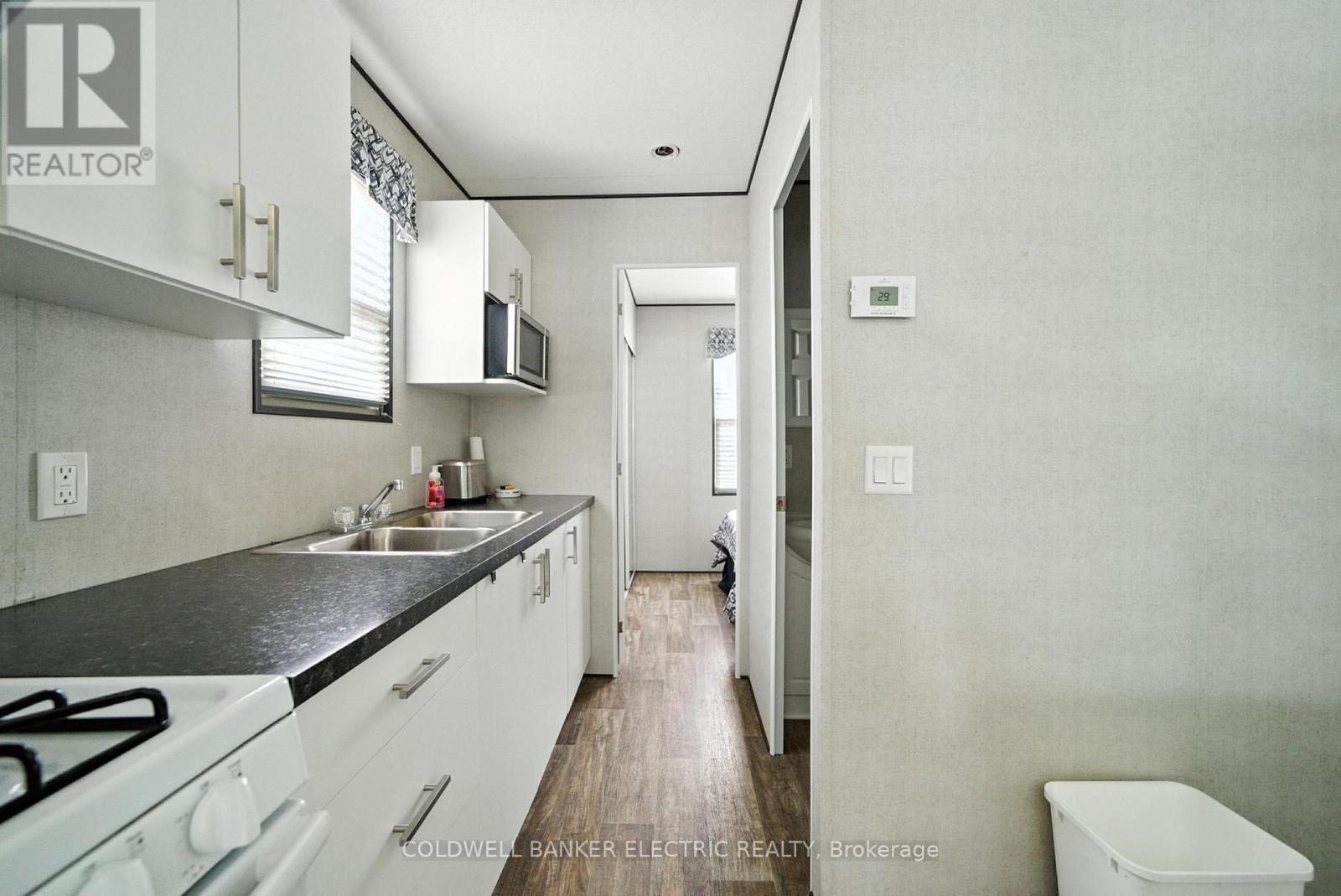 40 Stand - 1235 Villiers Line, Otonabee-South Monaghan, ON - Indoor Photo Showing Kitchen With Double Sink