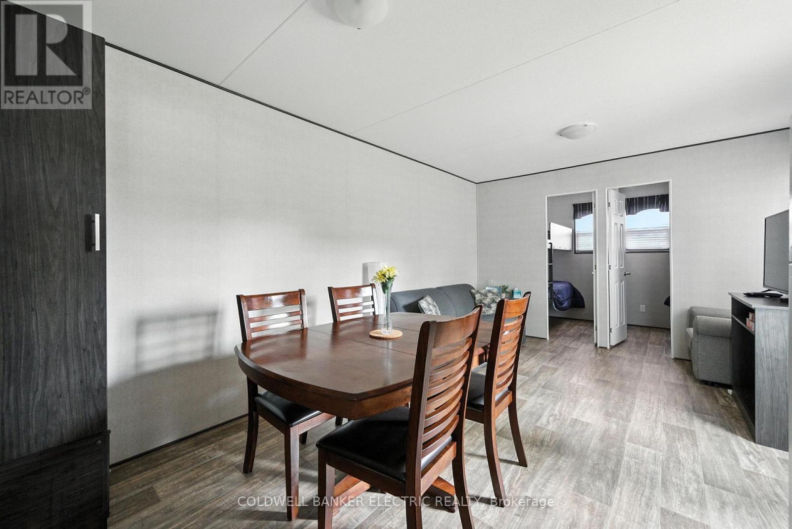 40 Stand - 1235 Villiers Line, Otonabee-South Monaghan, ON - Indoor Photo Showing Dining Room