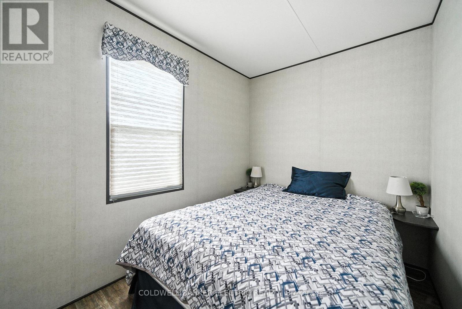 40 Stand - 1235 Villiers Line, Otonabee-South Monaghan, ON - Indoor Photo Showing Bedroom