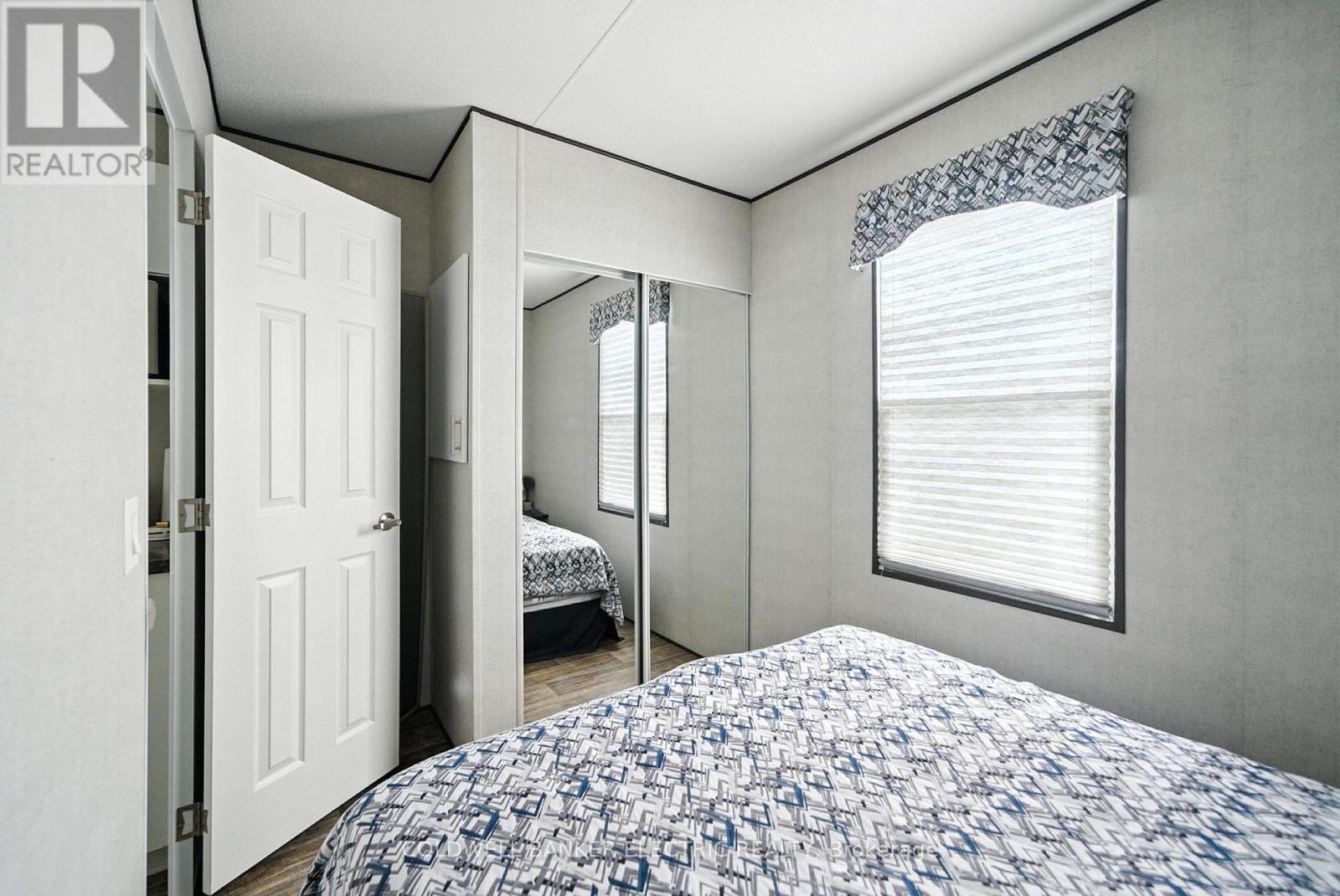 40 Stand - 1235 Villiers Line, Otonabee-South Monaghan, ON - Indoor Photo Showing Bedroom