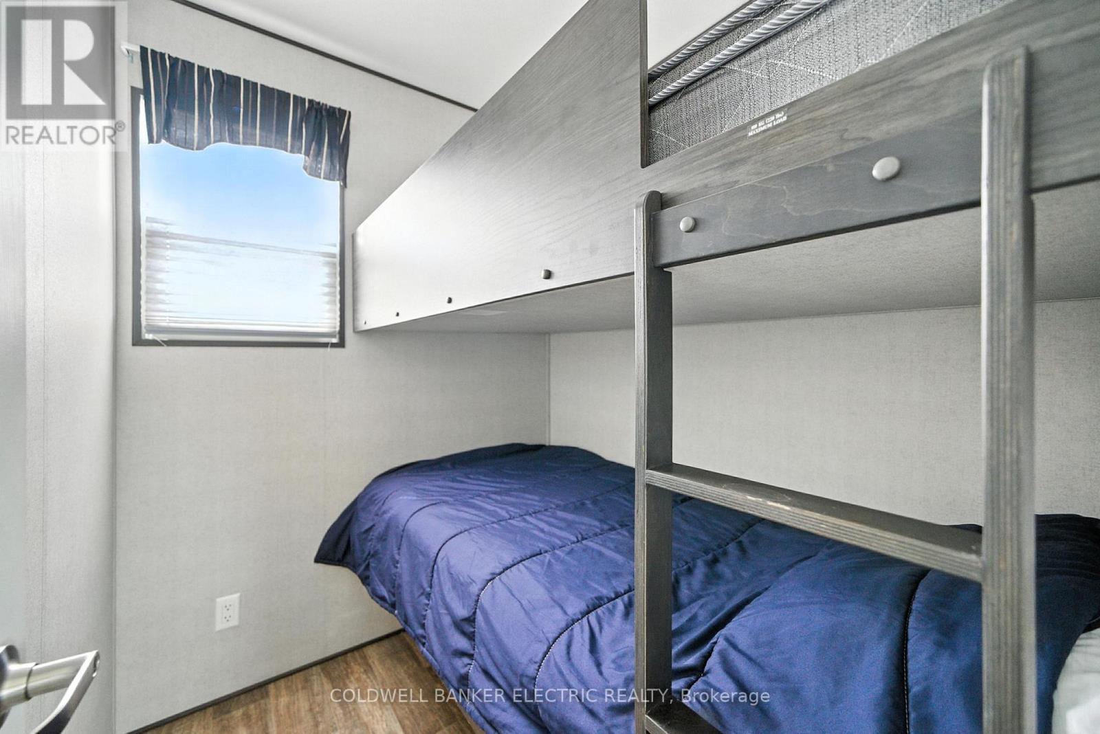 40 Stand - 1235 Villiers Line, Otonabee-South Monaghan, ON - Indoor Photo Showing Bedroom