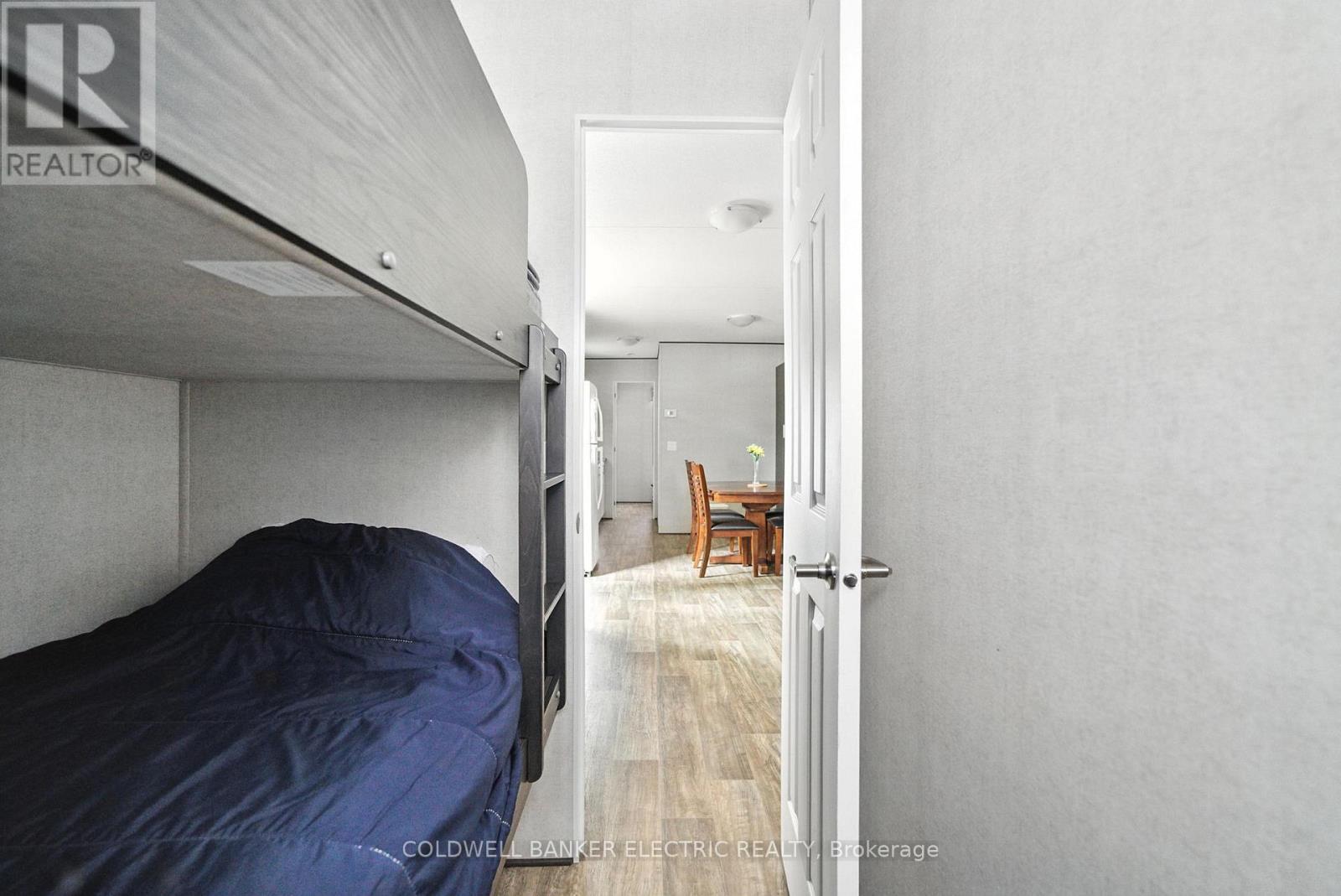 40 Stand - 1235 Villiers Line, Otonabee-South Monaghan, ON - Indoor Photo Showing Bedroom