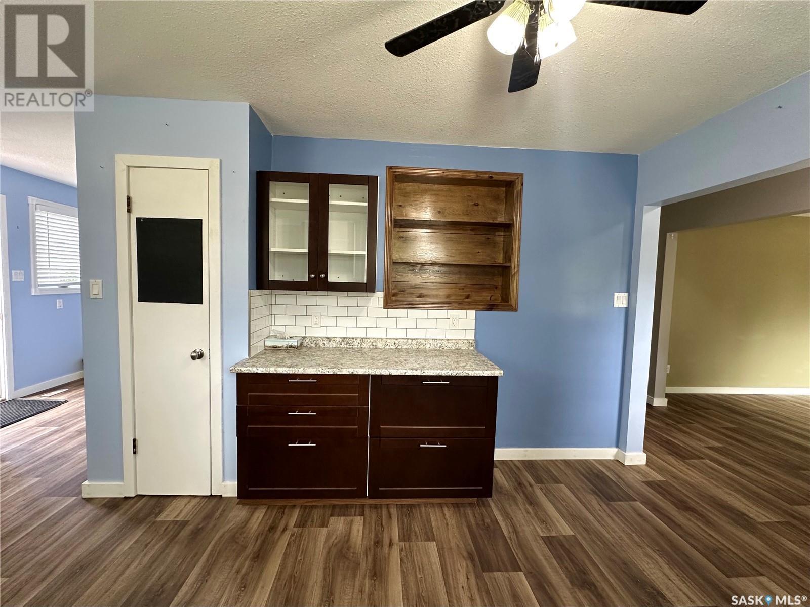 101 1St Avenue, Medstead, SK - Indoor Photo Showing Other Room