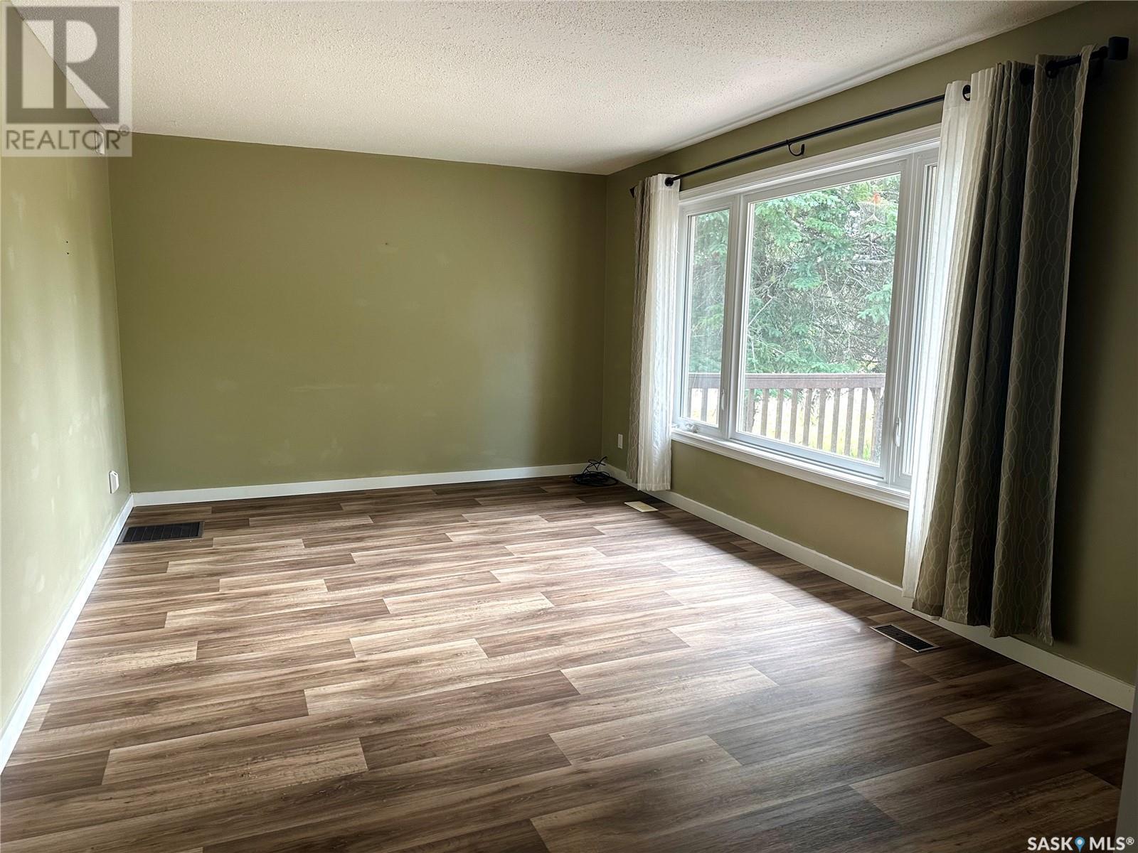 101 1St Avenue, Medstead, SK - Indoor Photo Showing Other Room