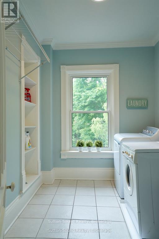 Laundry room on 2nd floor - 932 3Rd Avenue W, Owen Sound, ON - Indoor Photo Showing Laundry Room