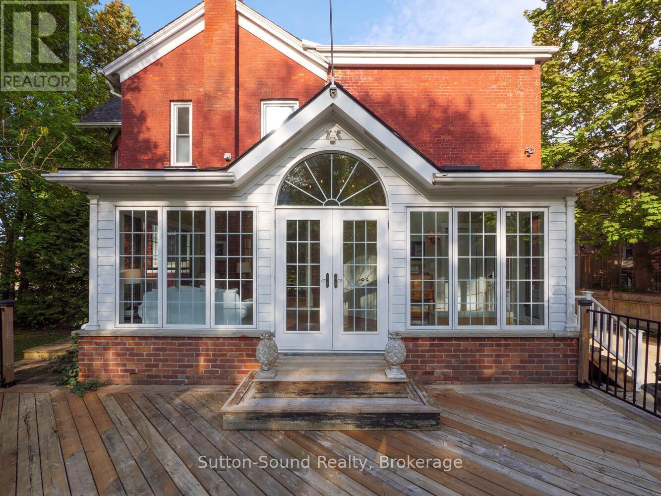 back of house - 932 3Rd Avenue W, Owen Sound, ON - Outdoor With Deck Patio Veranda