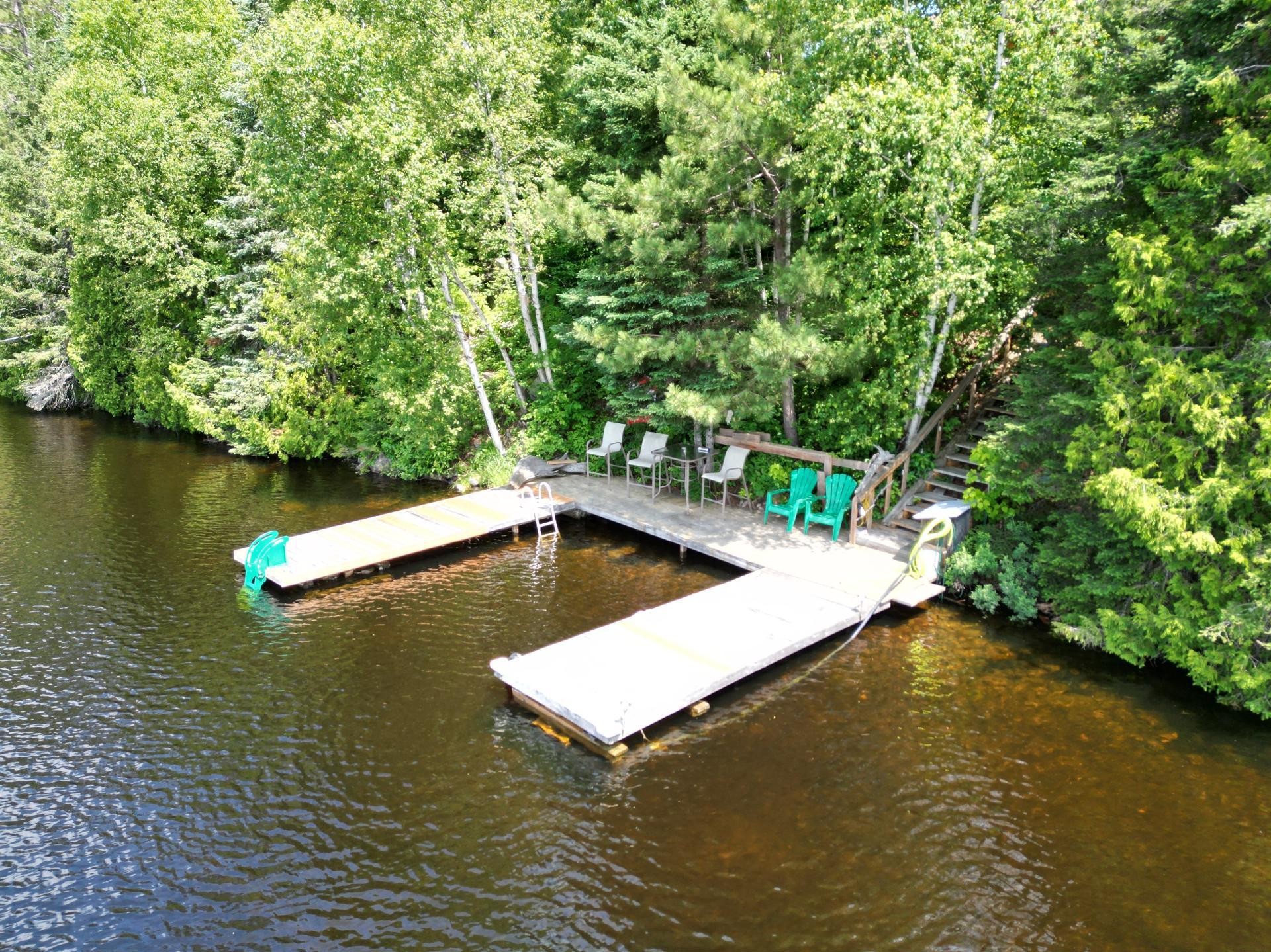 Bord de l'eau - 1997 Ch. Adrien-Denis, Laniel, QC - Outdoor With Body Of Water