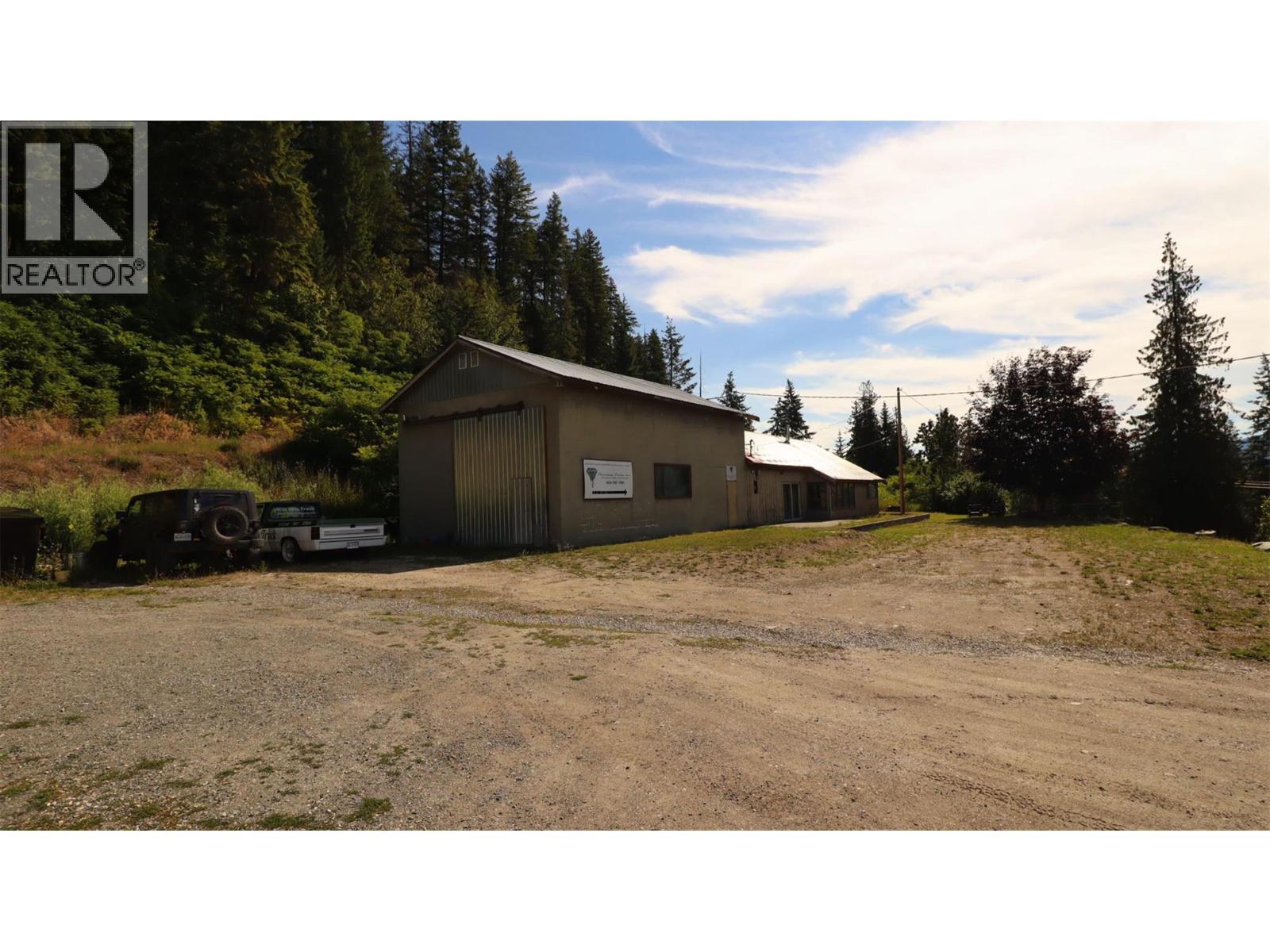 5795 Squilax-Anglemont Road, Celista, BC - Outdoor