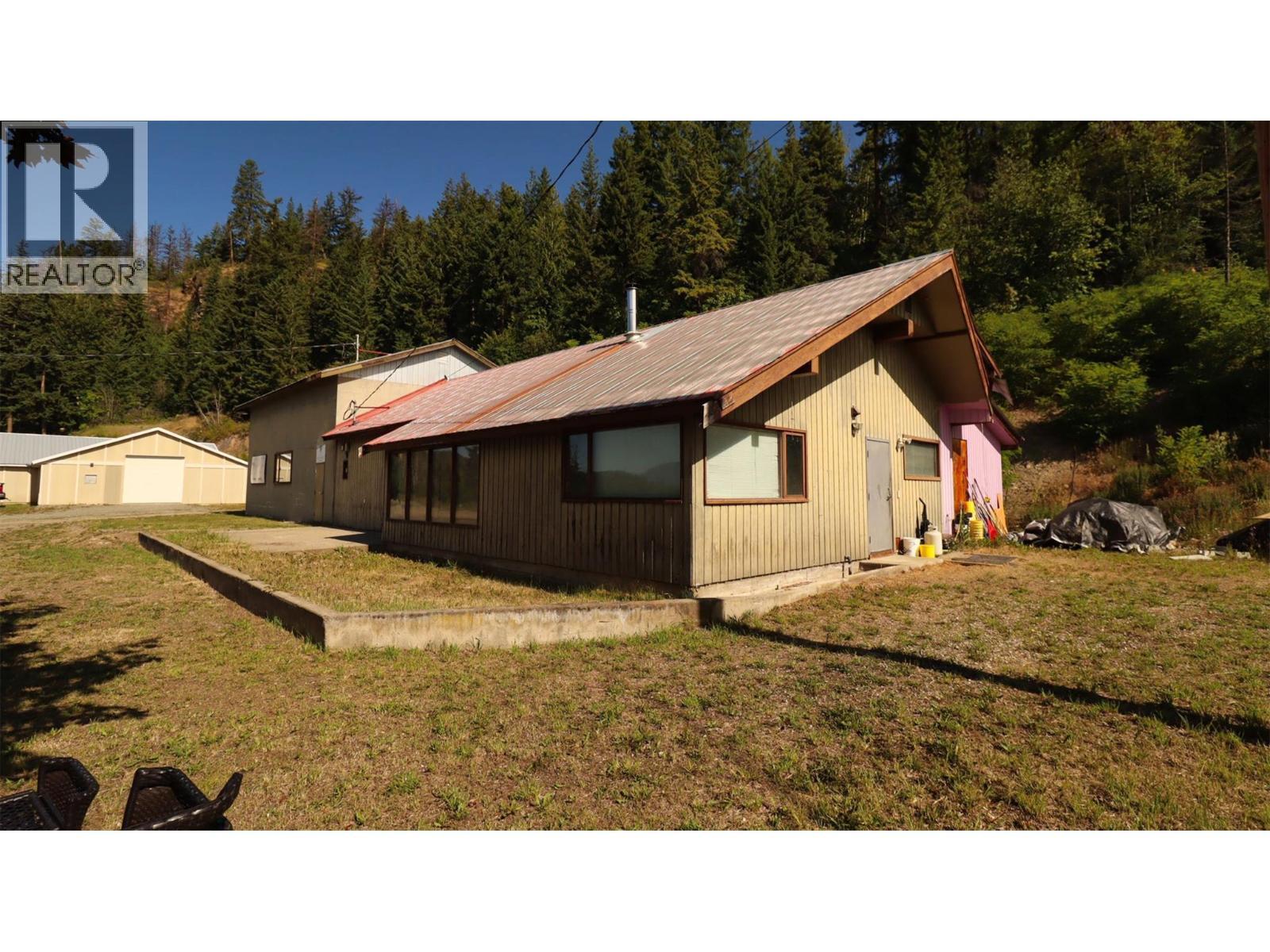 5795 Squilax-Anglemont Road, Celista, BC - Outdoor