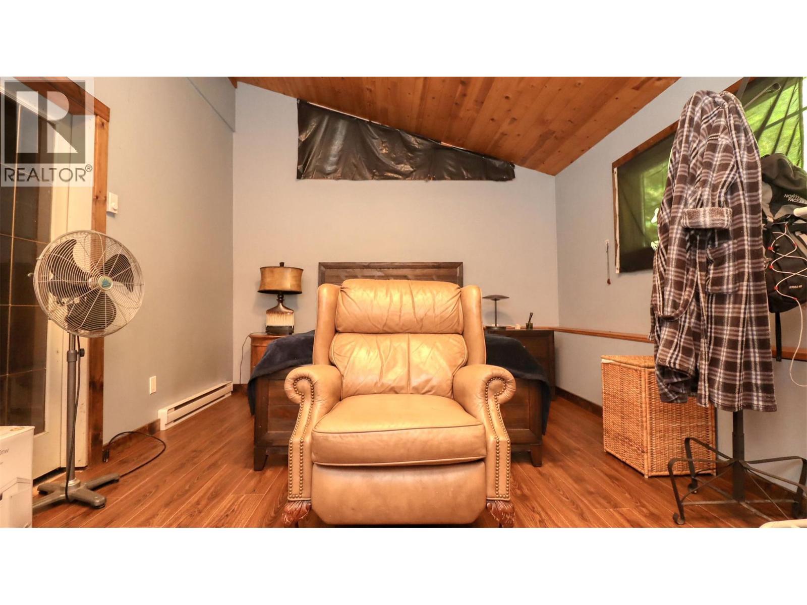 5795 Squilax-Anglemont Road, Celista, BC - Indoor