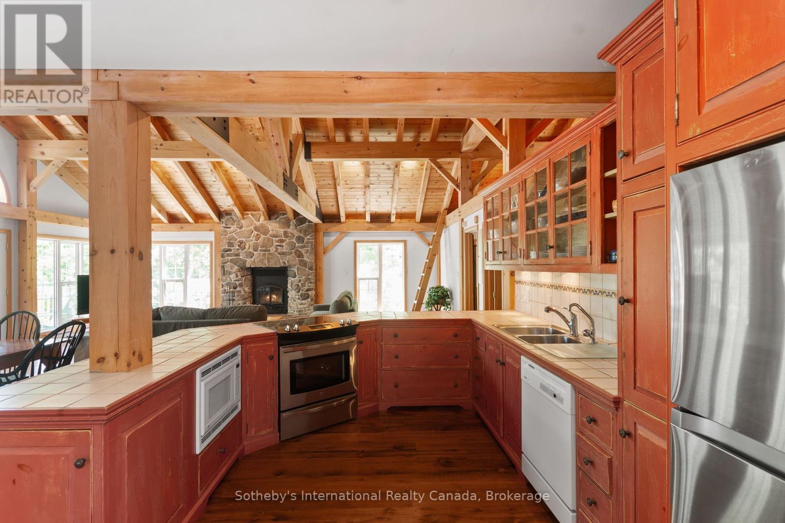 520 Is 80 Go Home Lake, Georgian Bay (Gibson), ON - Indoor Photo Showing Kitchen With Double Sink