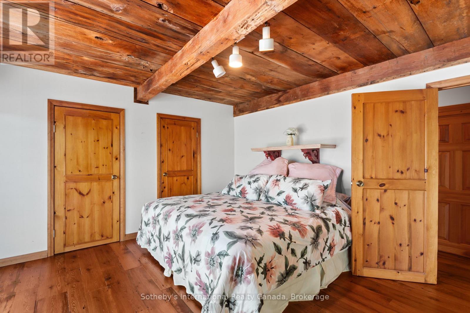 520 Is 80 Go Home Lake, Georgian Bay (Gibson), ON - Indoor Photo Showing Bedroom