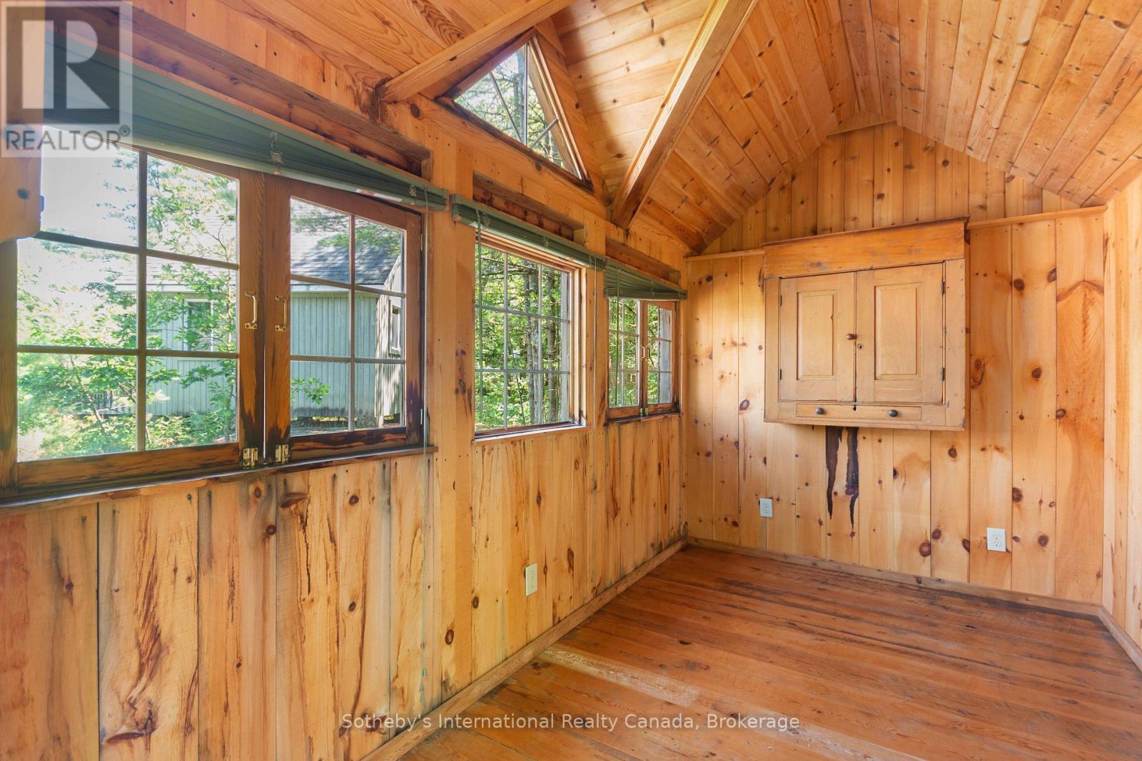 520 Is 80 Go Home Lake, Georgian Bay (Gibson), ON - Indoor Photo Showing Other Room