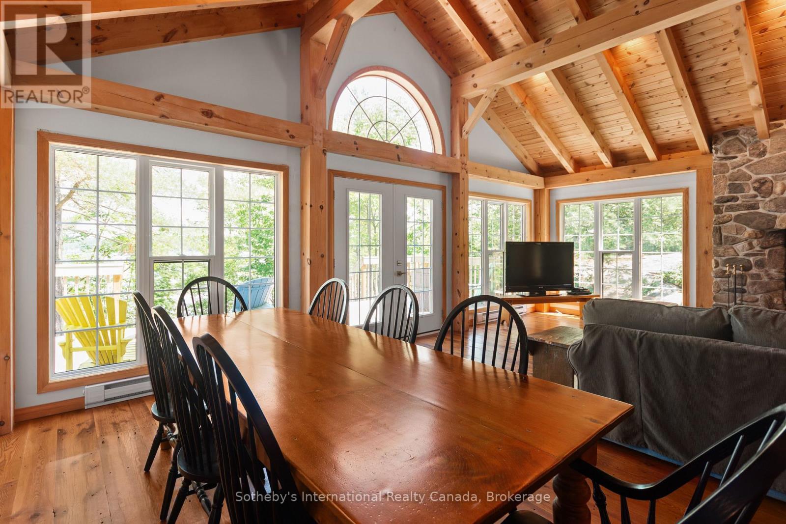 520 Is 80 Go Home Lake, Georgian Bay (Gibson), ON - Indoor Photo Showing Dining Room